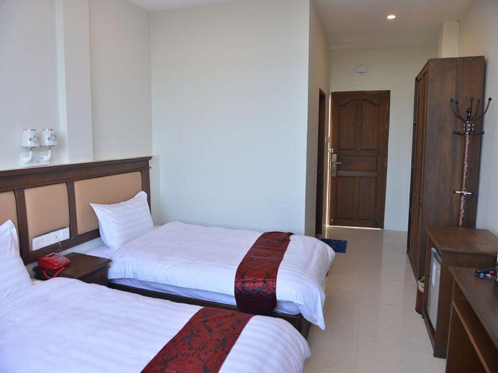 Hotel Myitkyina Exterior photo